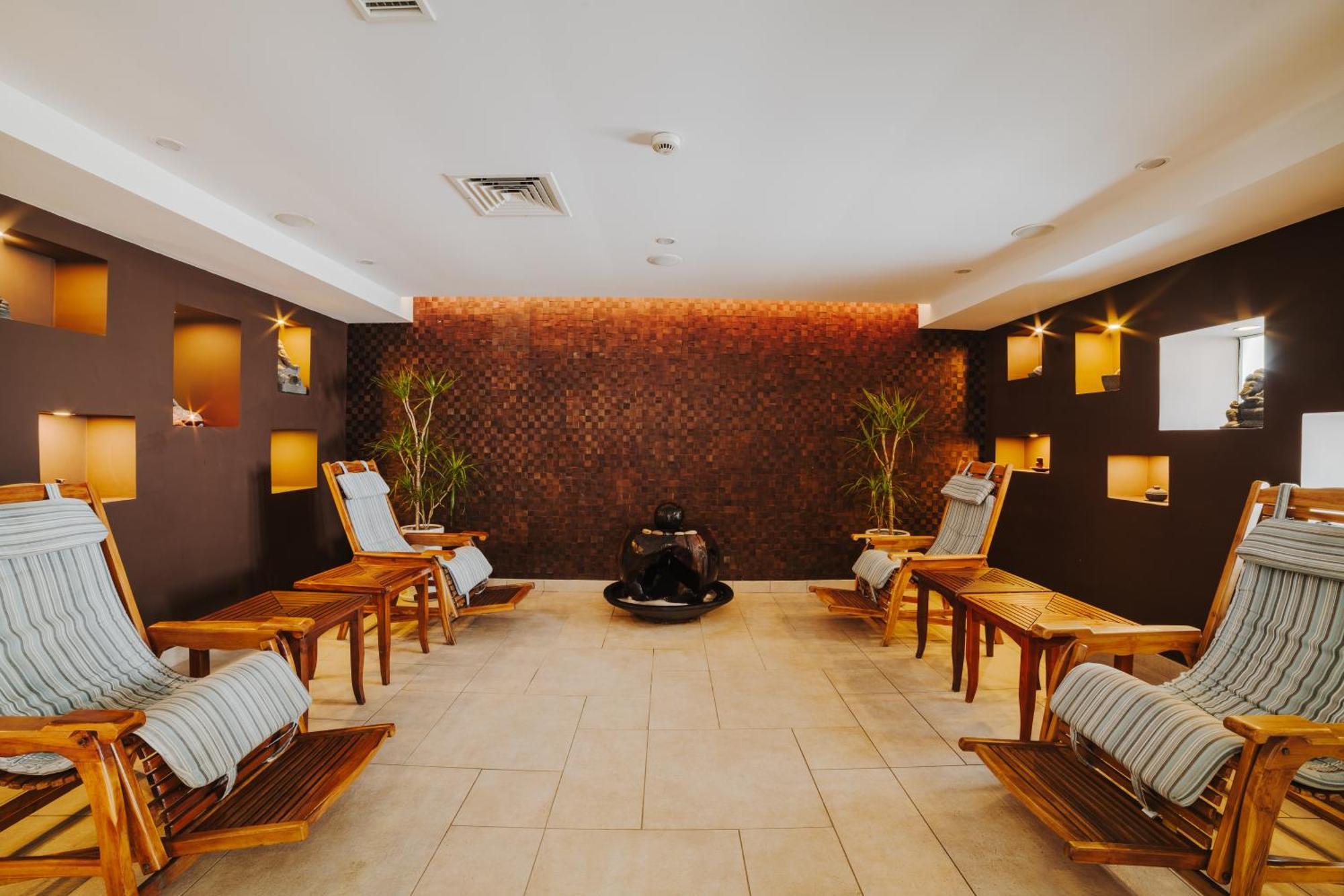 Arkin Palm Beach Hotel Famagusta  Bagian luar foto